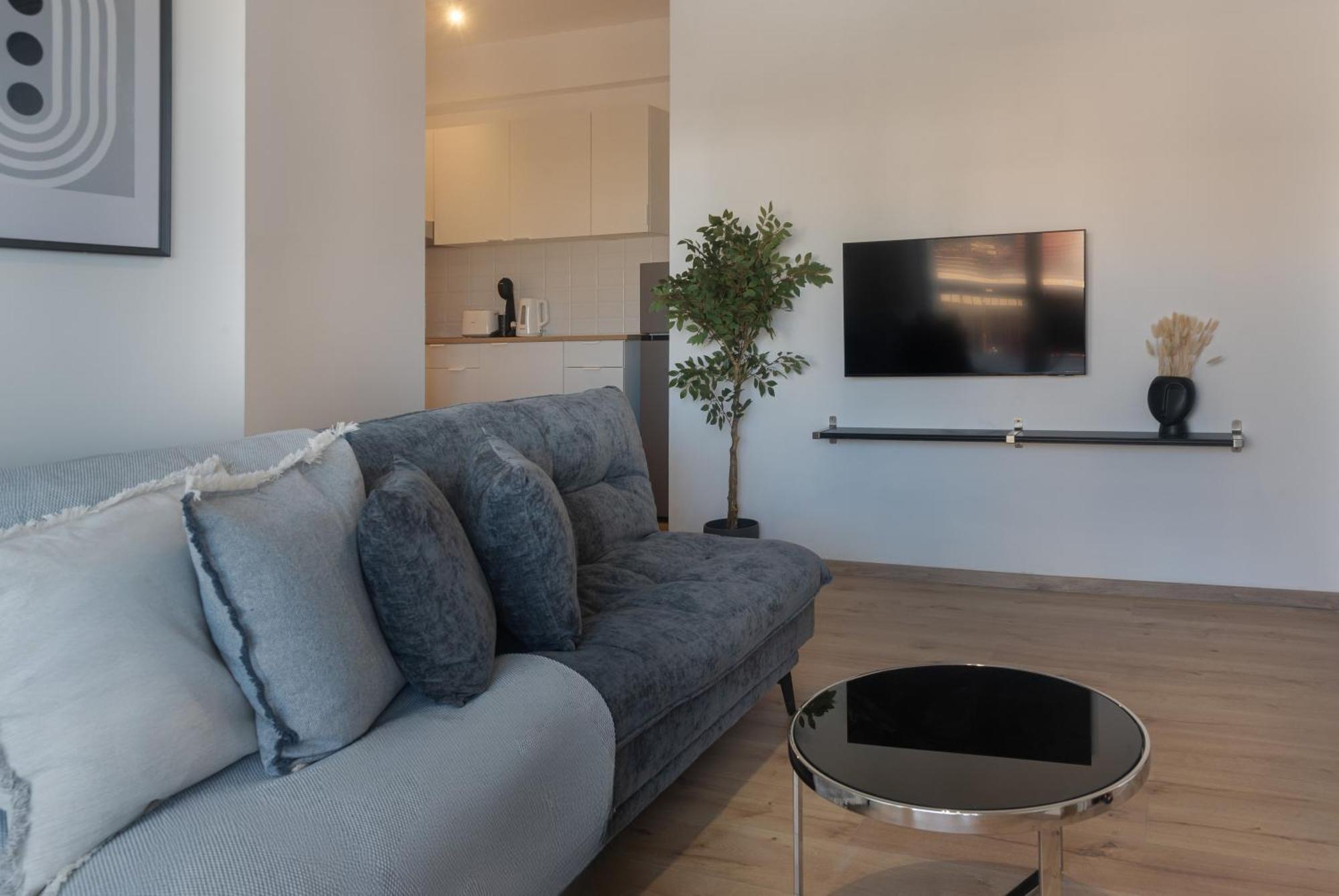 Phaedrus Living City Breeze Residences Finesse Ларнака Екстер'єр фото